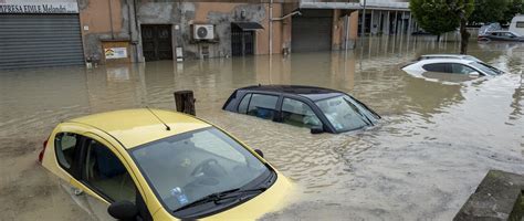 Faenza sommersa dallacqua Un canale di fango è entrato nelle nostre