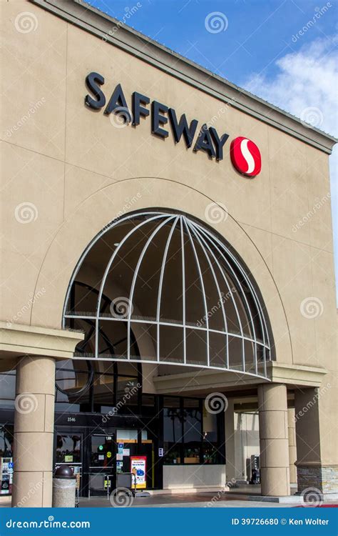 Safeway Grocery Store Exterior Editorial Image Image Of Commerce