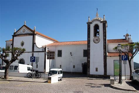 Vila algarvia já foi a maior produtora de cortiça do mundo Postal do