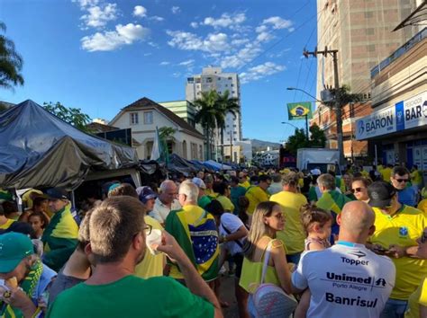 Manifestação em frente ao Tiro de Guerra completa 30 dias em Brusque