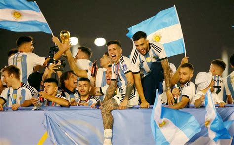 Selecci N De Argentina Ya Viaja Rumbo A Su Pa S Con La Copa Del Mundo