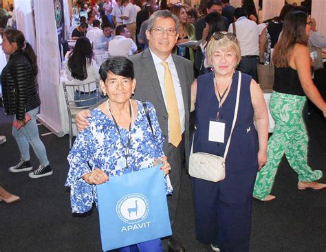 CASI 1 000 VISITANTES EN 1ER DÍA DE FERIA APAVIT T News