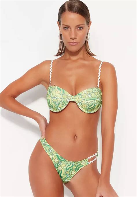 Buy Trendyol Floral Patterned Cut Out Detail Bikini Bottom 2023 Online