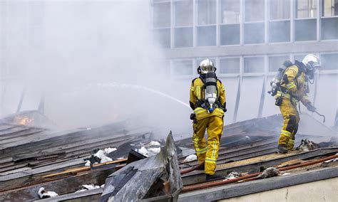 Feu dans la toiture de l emblématique salle du Plaza Laminute info