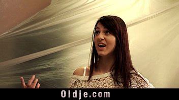 Anciano Y Jovencita Alta Juego Sexual XVIDEOS