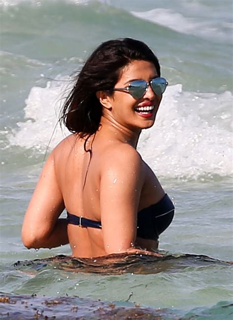 Priyanka Chopra Latest Candid Photos At The Miami Beach Indian