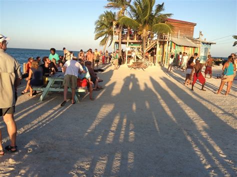 The Best Neighbourhood Bar Called The Lazy Lizard At The Split Caye