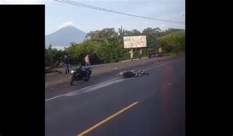 Motociclista y acompañante mueren en accidente en Apastepeque Radio