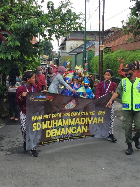 Hut Kota Yogyakarta Meriah Karnaval Pelajar Dalam Rangka Hut Kota Yogyakarta Ke 266 Tahun