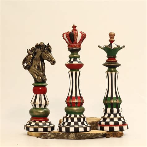 Chess Figurine Set Statue King Queen And Knight Figurine Unique