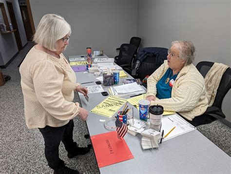 Iron County Voters Turn Out To Polls The Globe