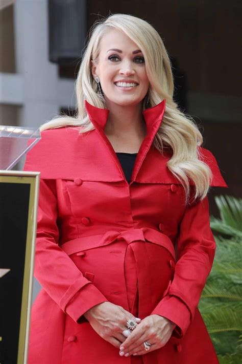 carrie underwood pregnant cma 2024 5