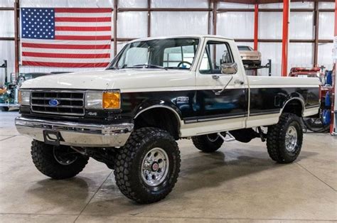 Five S Two Tone Ford Trucks That Ll Rock You Like A Hurricane