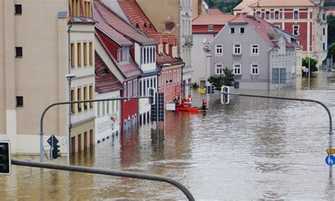 Liczba powodzi rośnie szkody są coraz większe ale liczba ofiar maleje