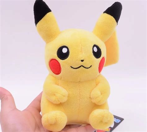 Boneco De Pelúcia Pikachu Pokemon Center Go 20cm Pelúcia Magazine Luiza