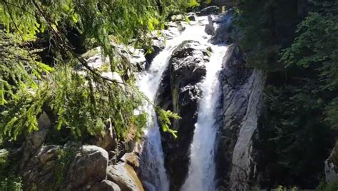 Cascada Lolaia Locuri De Vizitat In Muntii Retezat