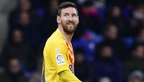 Barcelona vs Alavés Lionel Messi anotó doblete selló el 5 0 y se