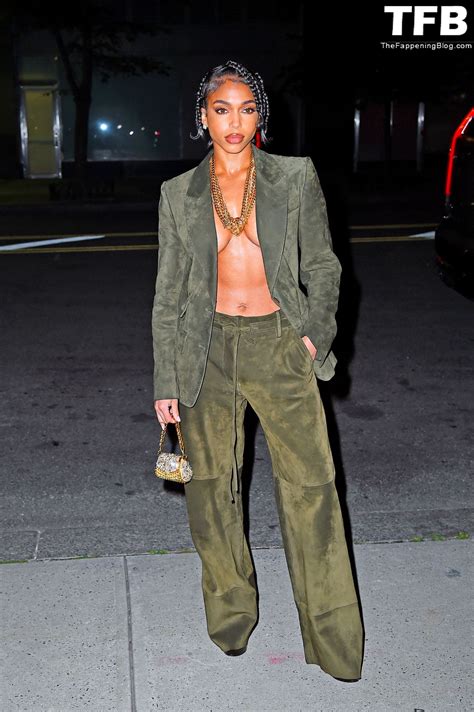 Lori Harvey Shows Off Her Tits At The Tom Ford Fashion Show Fappening