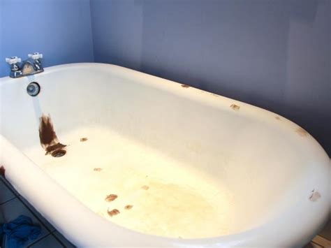 How to Refinish a Bathtub | how-tos | DIY