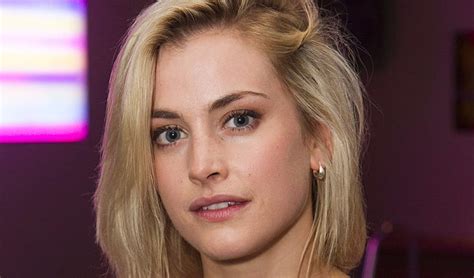 Stefanie Martini Hot Biografia Filmografia Critica Premi Articoli E