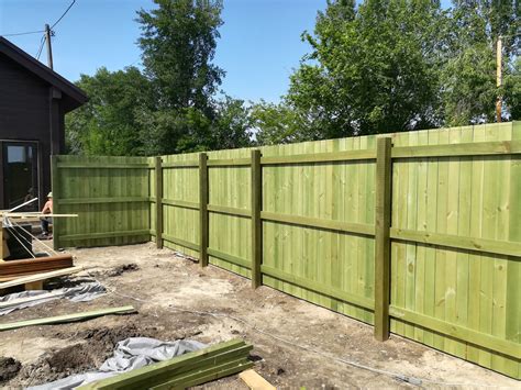 Забор деревянный глухой под ключ сухая строганная доска: продажа, цена ...