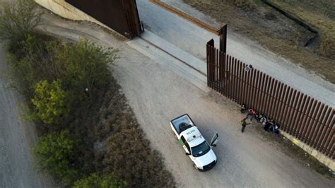 Arizona Mayor If Border Surge Continues Communities Will Not Be Able To Handle Migrants Fox