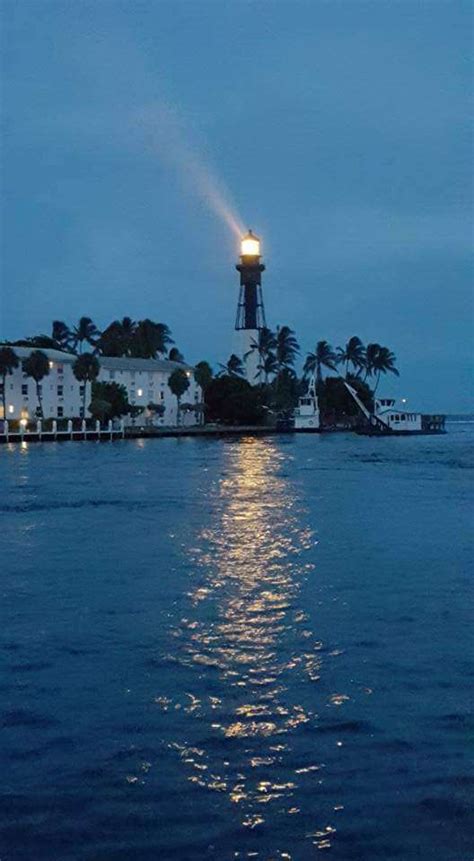 Hillsboro Inlet Lighthouse - Hillsboro Beach, Florida - Route 1 Views