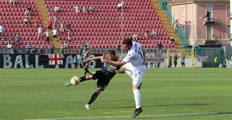 Finale Playoff C Alessandria Torna In B Il Padova Battuto Ai Rigori