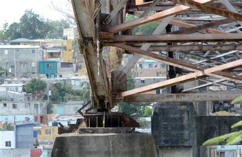 El Puente De La Se Cae A Pedazos