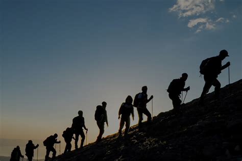 Hiking Photography: Your Complete Guide to Capturing Nature