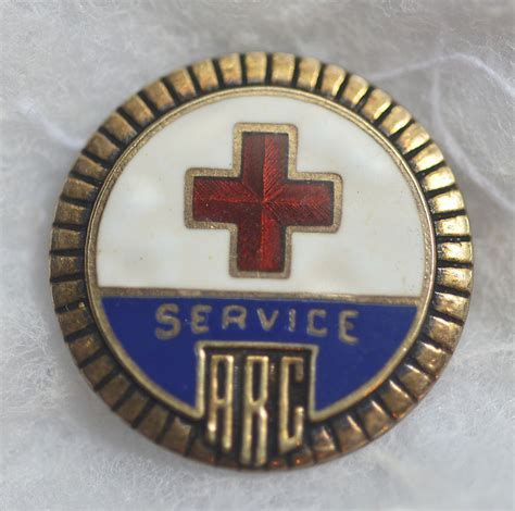 Rare American Red Cross Domestic Service Badge Arc Pin Pinback Red