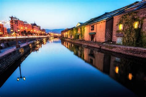 Otaru Canal at night editorial stock image. Image of japan - 39093079