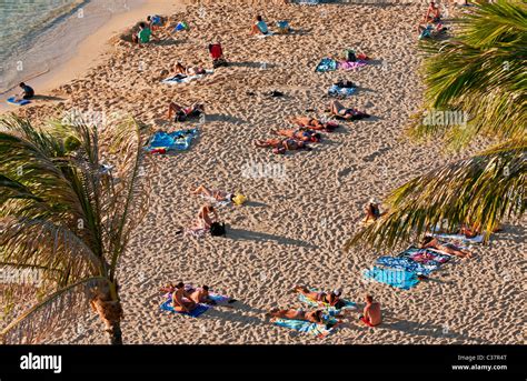 Sunbathers Sans Souci Beach Honolulu Hawaii Stock Photo Alamy