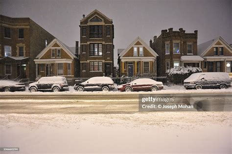 Chicago Snow Storm High-Res Stock Photo - Getty Images