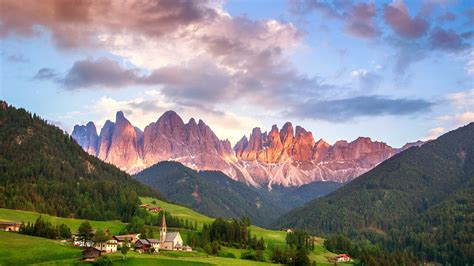 Val Di Funes Trekking Holidays At The Foot Of Odle Geisler Group