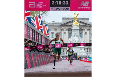 Sifan Hassan Wins The 2023 London Marathon In Dramatic Fashion