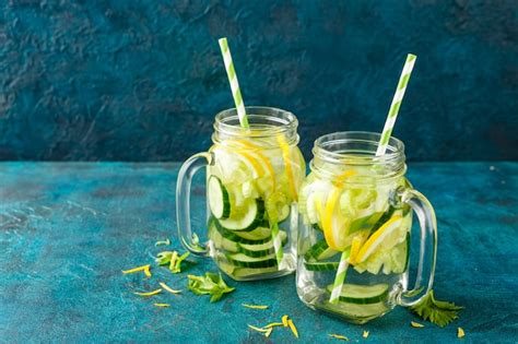 Premium Photo Detox Water With Cucumber