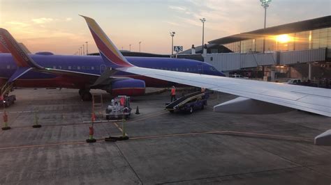 Southwest B737 800 Pushback In Baltimore YouTube