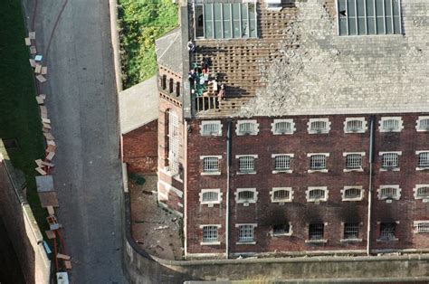 In Pictures The Strangeways Prison Riots Manchester Evening News