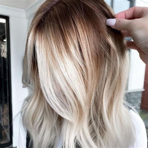 Toasted Coconut Hair Is The New Way To Lighten Your Locks Coconut