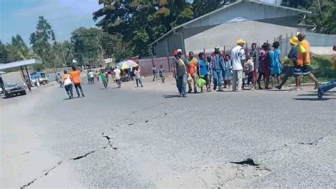 Papua New Guinea Rocked By Magnitude 7 6 Earthquake Tsunami Threat Has Now Passed Abc News