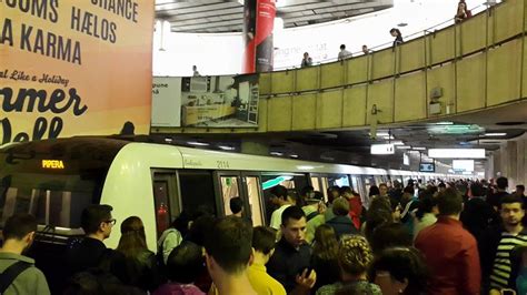 Economica net Măsuri extreme la metrou Ca să se evite aglomeraţia