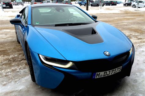 Bmw I8 Protonic Blue Sự Hòa Quyện Hoàn Hảo Của Màu Xanh