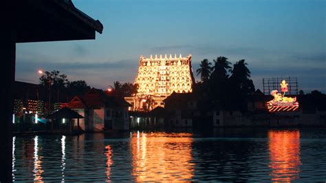 Sree Padmanabhaswamy Temple, Thiruvananthapuram | Kerala Tourism