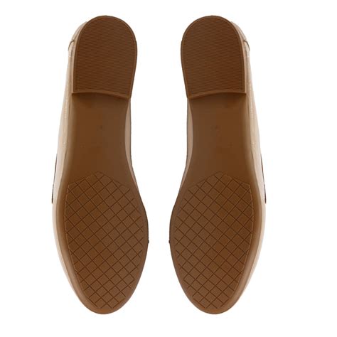 Mocassim Lia Line Couro Verniz Nude