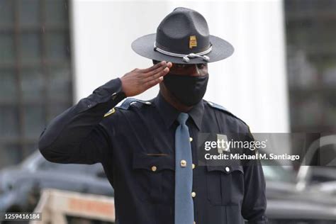 Alabama State Trooper Photos and Premium High Res Pictures - Getty Images