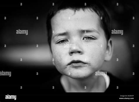 Portrait Noir Et Blanc Enfant Banque De Photographies Et Dimages à