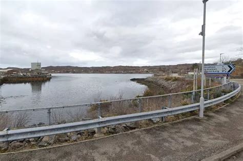 Prison Officer Caught Having Sex With Inmate In Store Cupboard On Secret Camera Daily Record