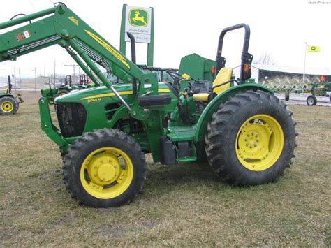 2010 John Deere 5065m Tractors Utility 40 100hp John Deere