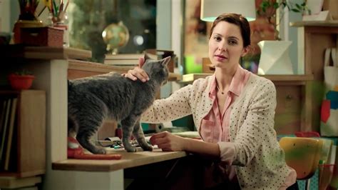 Purina Cat Chow Healthy Weight TV Spot, 'Bookstore' - iSpot.tv